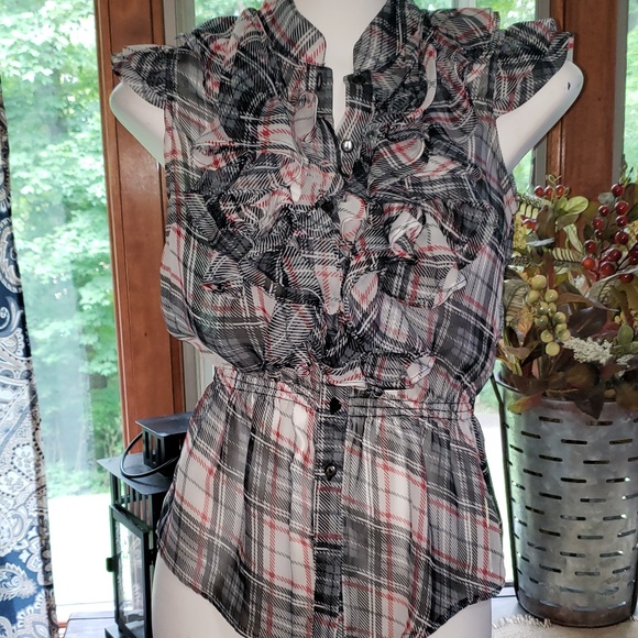 Romeo & Juliet Couture Tops - BOGO Romeo and Juliet Couture Plaid Blouse Small